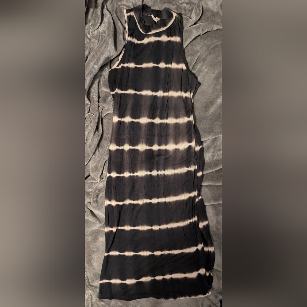 Black and White Sleeveless Halter Sheath Midi Dress